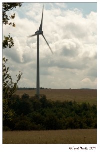 Větrné elektrárny nedaleko Bouřňáku.
