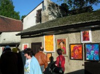 Kladno: výstavní akce výtvarníků "Kladenské dvorky" - jednou ročně na jaře se koná v prostředí pitoreskních dvorků a zahrad kladenské čtvrti Podprůhon prodejní výstava výtvarných uměleckých děl všech žánrů