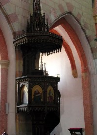 Police nad Metují: interiér kostela - kazatelna
