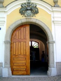 Stráž nad Nežárkou: vstup do zámku