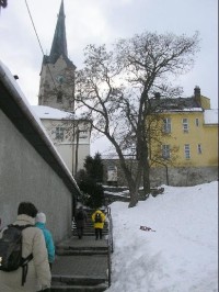 Schody do historické části města: Vyjdete po nich ke gotickému kostelu