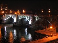 Masarykův most: v nočním světle