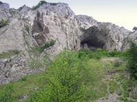 Kostolecká tiesňava (úbočí "Kavčiej skaly" s největším převisem v Západních Karpatech)(červen 2007)