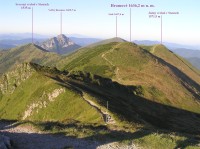 Hromové - lokalizace vrcholu při pohledu z Chlebu (srpen 2011)