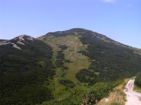 Veľký Kriváň - pohled od východu z trasy mezi Snilovským sedlom a Chatou pod Chlebom (srpen 2010