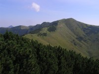 Malý Kriváň - pohled od západu ze stoupání na Stratenec (srpen 2010)    