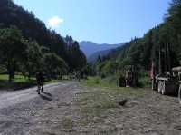 Dolina Kur - cesta do stejnojmenné doliny (červenec 2006)