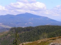 Babia hora - pohled z Hali Miziowej na úbočí Pilska (květen 2011)
