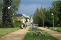 Pohled z parku na Jiráskovu ulici