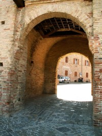 Mondaino - městská brána