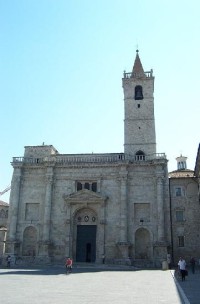Katedrála San Emidio