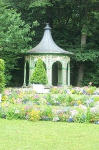 Pavilon v parku u Starého zámku