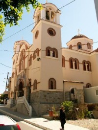 Kostel Agia Triada z ulice S.Venizelou