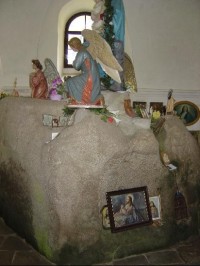 Svatý Kámen: uvnitř kostela