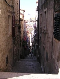 Typická ulička Dubrovniku
