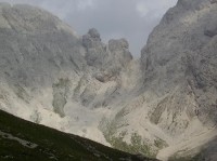Dolomity-Gardeccia: Cesta na Rotwand o pár metrů výše, mraky se držely u vrcholu Rotwandu