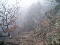 Mlha skalám neubírá na kráse