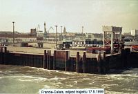 Calais, odražení trajektu
