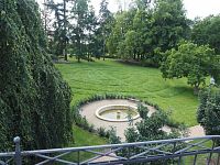 Pohled do parku ze zámecké střešní zahrady