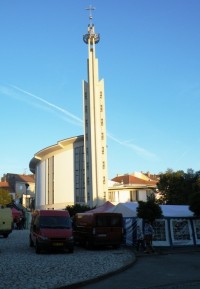 Moderní kostel sv.Václava a sv.Anežky České na náměstí