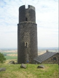 Hlavní věž Házmburku