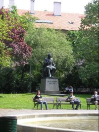 Karlovo náměstí, pomník J. E. Purkyně