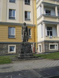 Paseka - Odborný léčebný ústav,sanatorium,socha junáka
