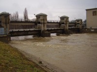 Řeka Morava: Jez na řece Morava u Hodonína 1. března 2006