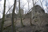 Zřícenina hradu Týřov: Původní hrad byl hodně rozlehlý