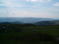 Panorama 5: Doupovské hory z Mědníku přes údolí Ohře