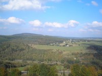 Z rozhledny2: Výhled na horu Ahornberg a Brüderwiese