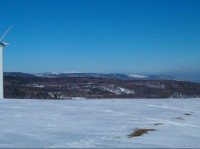 Ze Strážného vrchu 8: Pohled na Hřeben Krušných hor na Mostecku s Loučnou, Vlčí horou a Stropníkem