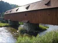Dřevěný krytý most rekonstruovaný r. 2003