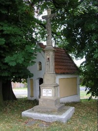 ústín-kaple a kříž u silnice Olomouc-Konice