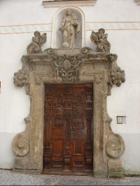 Litomyšl: portál piaristického kláštera 