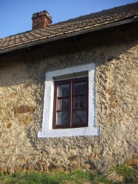 Poustka - detail starobylého domku