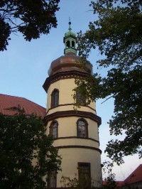 Zámek: Jedna ze zámeckých věží.