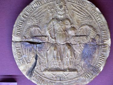 External image, the privacy policy and terms of use of the selected page apply.