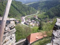 Pohled z hradní věže na vesnici Svojanov