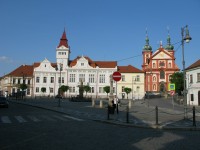 Mariánské náměstí s radnicí a kostelem Nanebevzetí Panny Marie