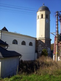 Sovinec-kostel s bývalou hradní věží.jpg