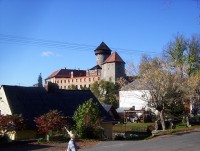 Sovinec-hrad z náměstíčka.jpg