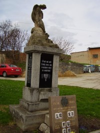 Pomník občanům Lovčic, obětem I. sv. války