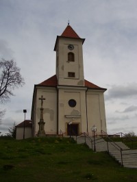 Kostel v obci Lovčice