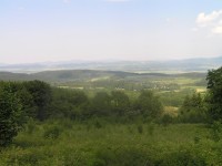Pohled ze silnice na Bystřické hory.