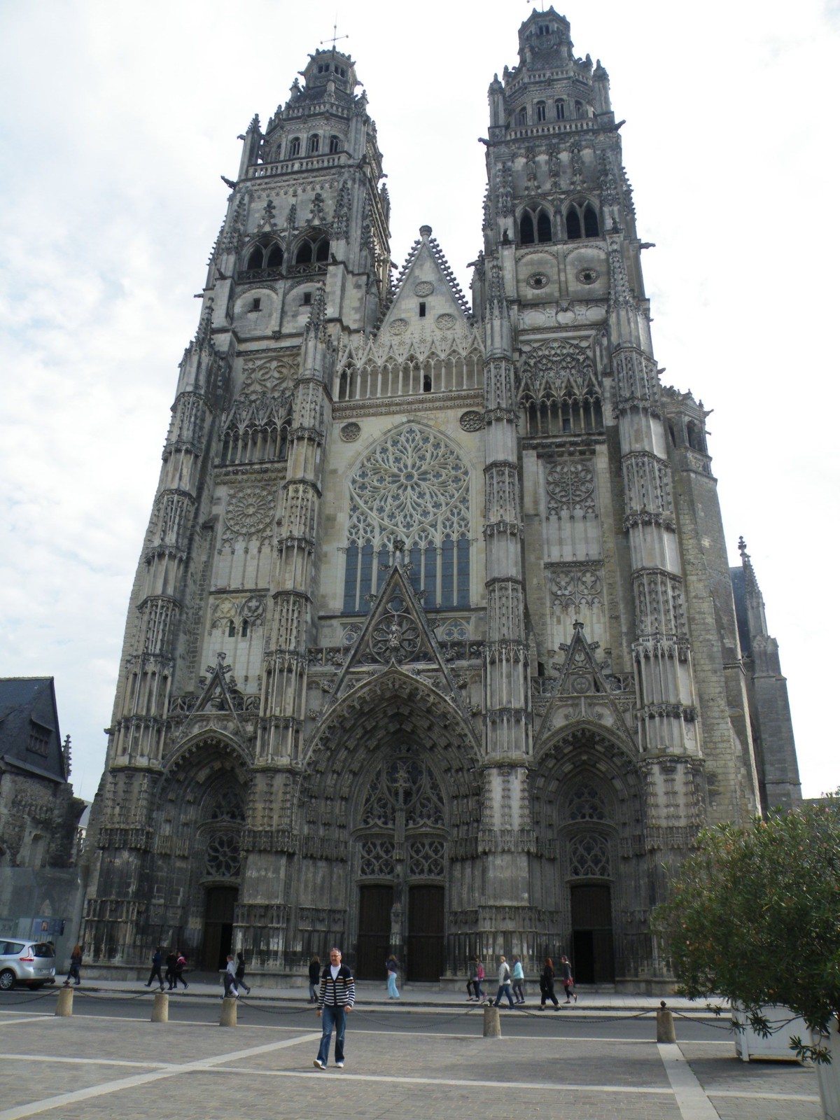 Tours Katedrála StGatien Kostel Turistika.cz