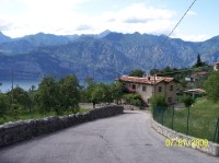 cesta na mezistanici lanovky Mt.Baldo