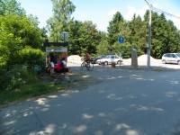 Parkoviště u cyklostezky v Sázavě
