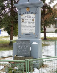 Pomník Vojínům padlým ve světové válce a pomník Padlým ve 2. světové válce v Lasonicích