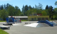 Skate park u oválu na in-lina bruslení